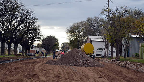 Renovación de cordones y realización de asfalto