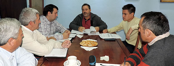 Autoridades municipales de la zona en reunión con el intendente